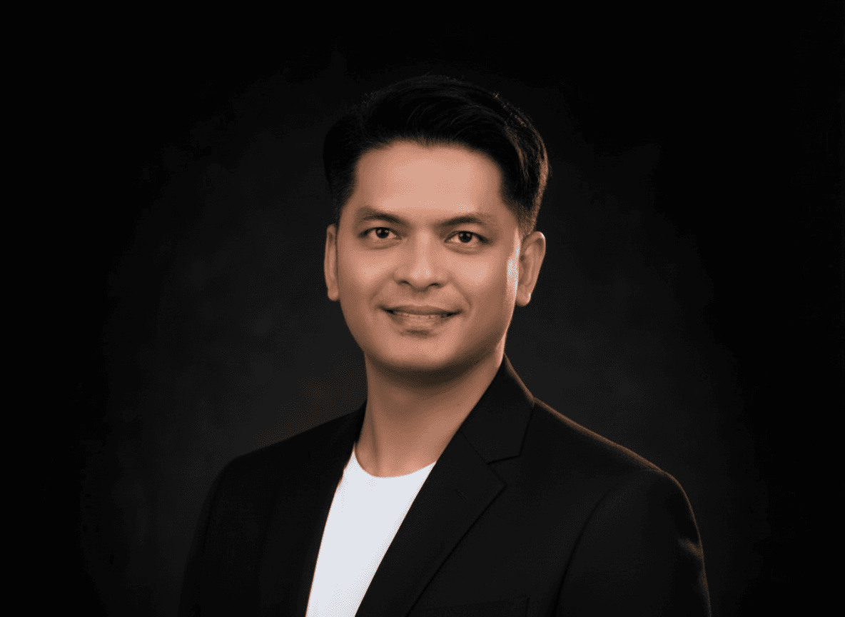 Daniel Elegent